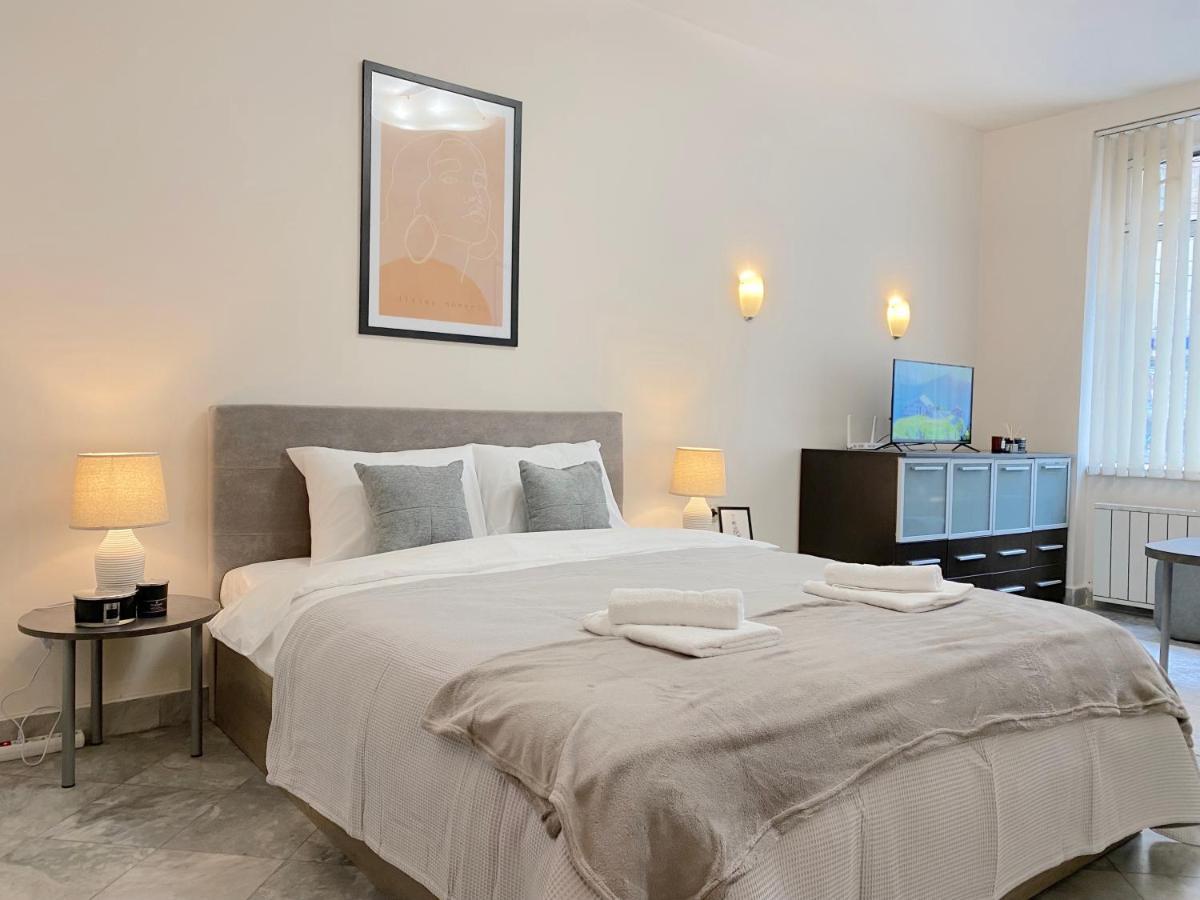 Centre 1br For 4 Guests & Fast Wifi *
